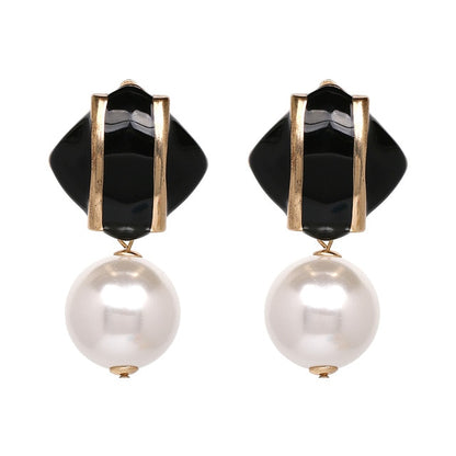 Round Patterned Earrings